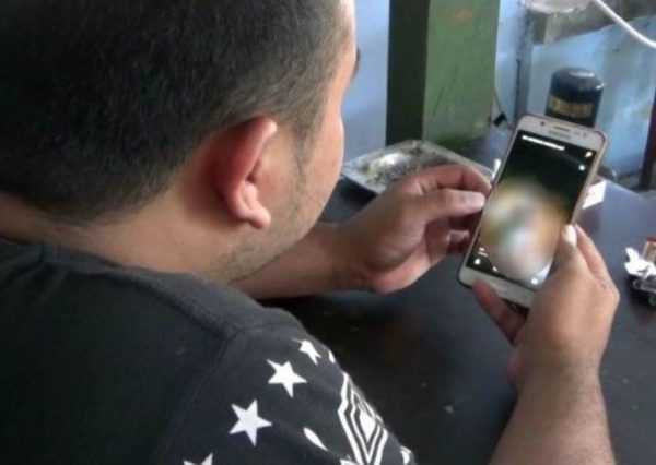 Vidio Hubungan Intim Anak Gadisnya Viral di Facebook, Ibunya Laporkan Penyebar