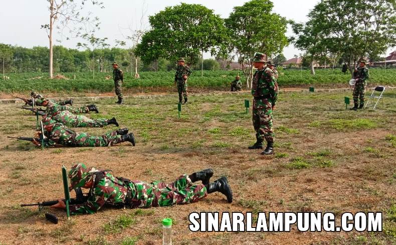 Prajurit Kodim 0429/Lamtim Latihan Menembak