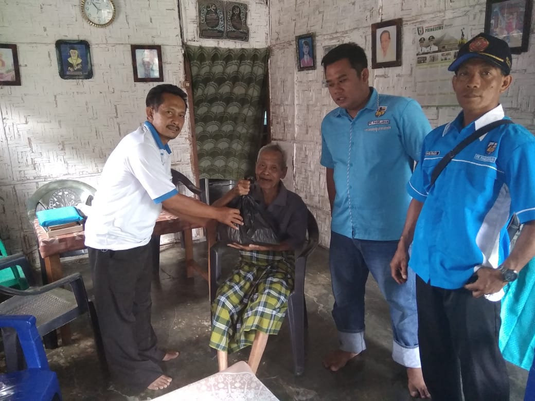 DPD KNPI Pringsewu dan PK Pagelaran Gelar Bakti Sosial