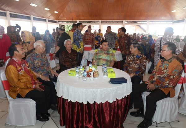 Keluarga DPP Lampungsai Temu Kangen di Anjungan Provinsi Lampung TMII