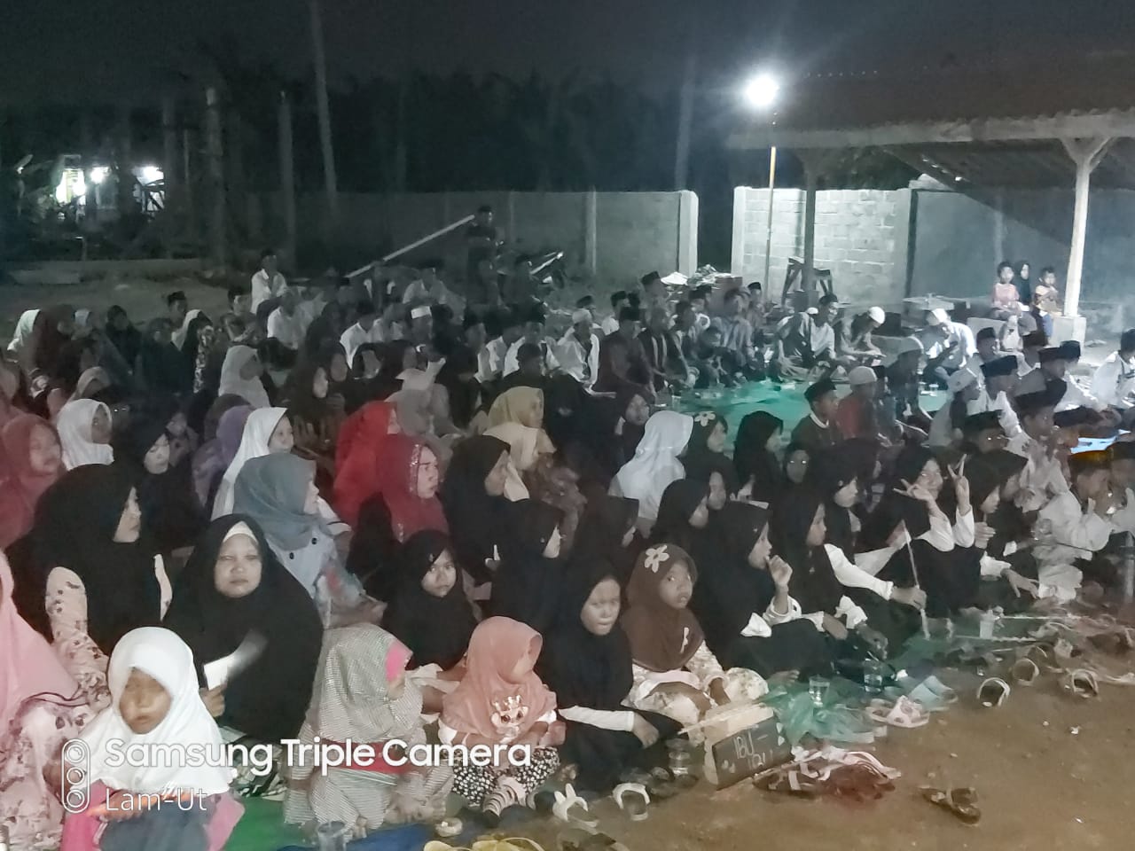 Muhadhoroh Majelis Taklim Al-Bidayah Sindangsari Bentuk Karakter Santri