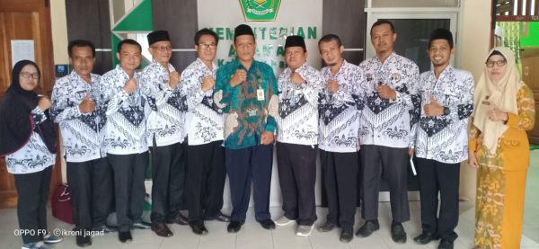 Bangun Soliditas PGRI Way Kanan Kunjungi Kemenag