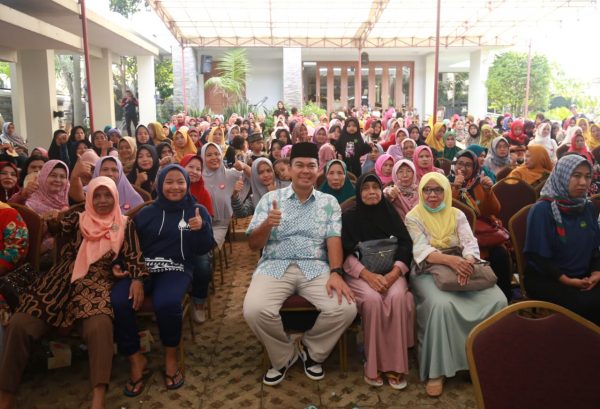 Emak Emak Majelis Taklim Dukung Ryco Menoza Bawa Perubahan Bandar Lampung Baru