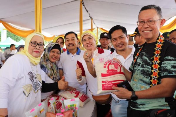 Sambut HUT Lampung Ke-56, Pemrov Buka Bazar Sembako di PKOR Way Halim