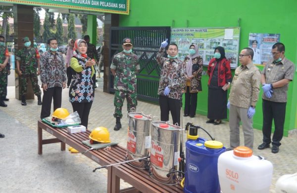 Tiga Orang Positif, Sekolah di Lampung Mulai di Seprot Disinfektan