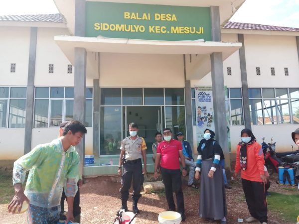 Desa Sido Mulyo Mesuji Semprot Disinfektan Sarana Ibadah Dan Fasilitas Umum