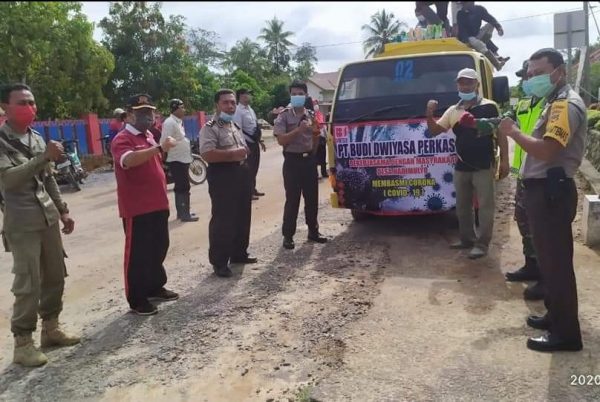 Gandeng PT BUdi Dwiyasa Perkasa Tim Gugus Tugas Covid-19 Kecamatan Way Serdang Bakti Sosial dan Seprot Disinfektan