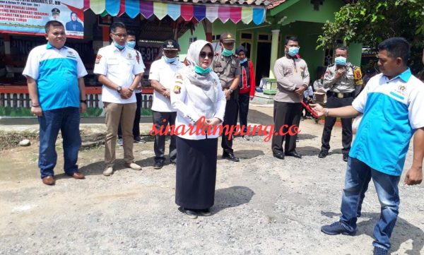 PWI Lampung Timur Bersama Masyarakat Baksos dan Seprot Disinfektan di Desa Banjar Rejo