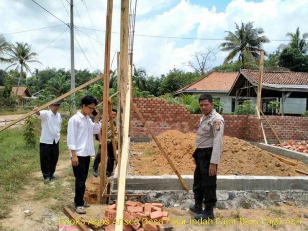 Desa Fajar Indah Bangun Kios Desa dan Posyandu