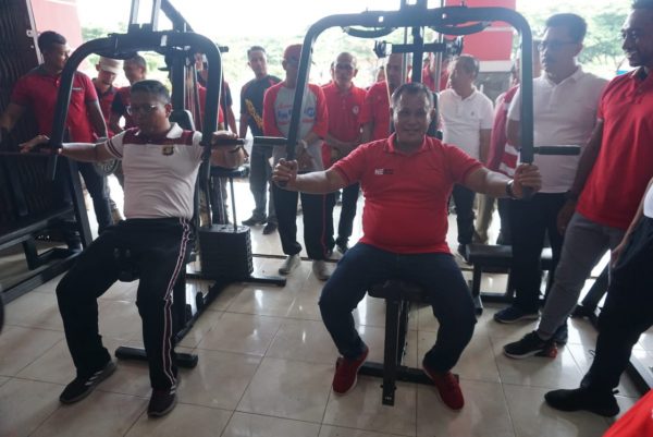 Nanang Ermanto Resmikan Fasilitas Gym Center di GWH Kalianda