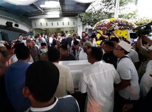 Jenazah Kepala PPATK Diangkut Dengan Peti Mati Dibungkus Plastik?