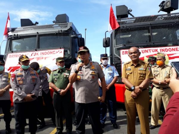 Kapolda Lampung Pimpin Penyemprotan Desinfektan 550 Titik Serentak di Lampung