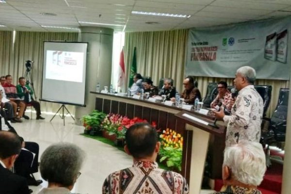 Mantan Rektor UGM Bongkar Ada Guyuran Duit Berkarung-karung Dalam Amandemen UUD