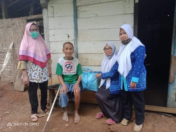Pandemi Covid-19 Himpaudi Salurkan Paket Sembako Untuk Warga Prasejahtera