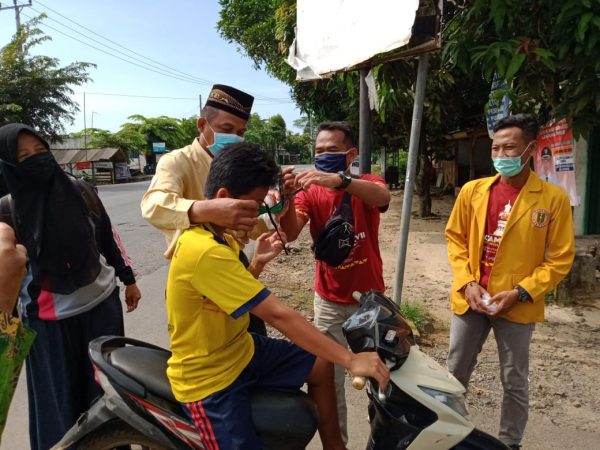 Muhammadiyah Way Bungur Bagikan 1000 Masker dan Hand Sanitier
