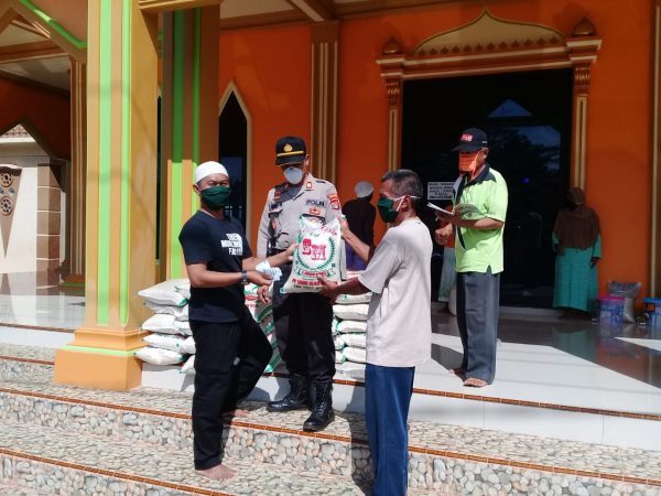 Dusun I Sawojajar dan Jamaah Masjid Istiqomah Sediakan Sembako Murah untuk 95 Warga Prasejahtera