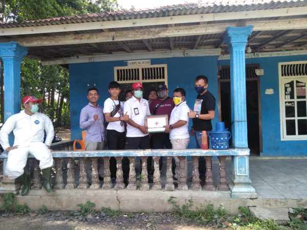 PMI Tubaba Lakukan Penyemprotan di Kantor PWI