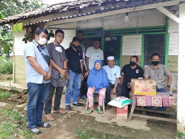 KJB Lampura Sambangi Sumiati Janda Buta Penderita Diabetes