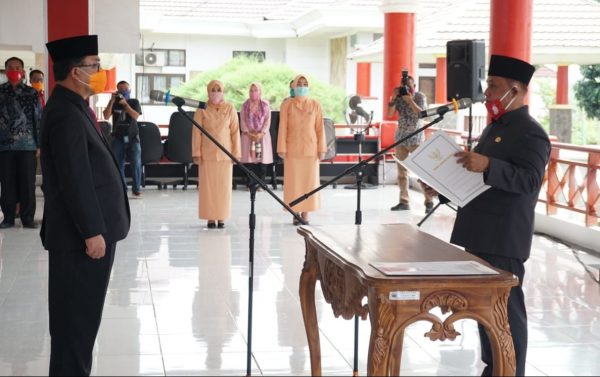 Nanang Ermanto Lantik Thamrin Jadi Pj Sekdakab Lamsel