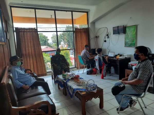 Ketua Gugus Tugas Covid-19 Lampura Minta Tim Salurkan Sembako pada OTG