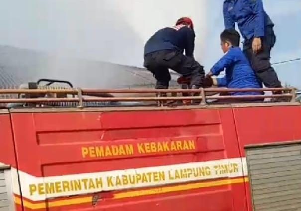 Denger Pasar Akan di Seprot Disinfetan Pedagang Soto Lupa Matikan Kompor dan Terbakar di Pasar Purbolinggo?