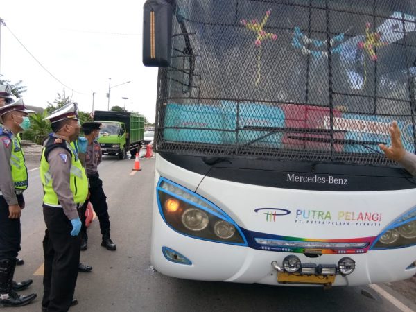 Sopir Bus Coba Berbohong, Kepolisian Resor Mesuji Tetap Perintah Kendaraan Putar Balik