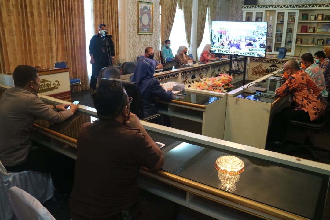 Bupati Tanggamus Serahkan LKPJ 2019 Ke DPRD