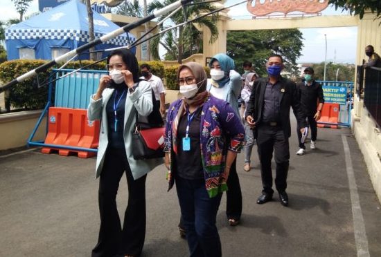Wakil Ketua DPRD Tulang Bawang Mursidah Resmi Lapor Febrida Wati Ke Polda Lampung