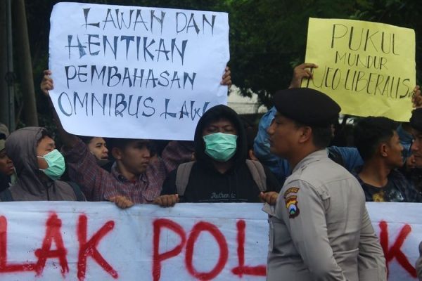 Mahasiswa Sumbar: Omnibus ‘Bunuh Rakyat’ Lebih Bahaya Corona