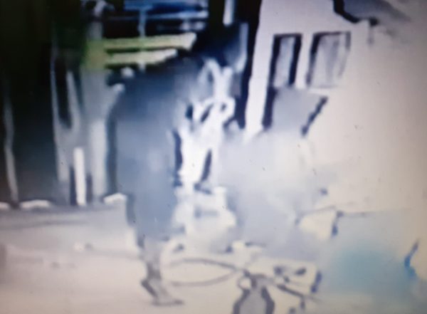 Jebol Tralis Lantai II Komplotan Pencuri Nyaris Gondol Mesin ATM Indomaret  Jalan Pulau Legundi