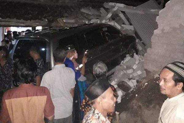 Diduga Mabuk dan Bawa Mobil Ngebut, Kapolsek Tabrak Rumah Warga Tewaskan Nenek dan Cucu Balitanya