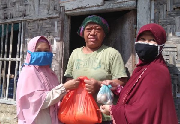 Sprit Milad Aisyiah KE-106, Ranting Pringsewu Timur Berbagi Sembako