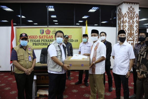 Partai Gerindra Serahkan Bantuan Covid-19 Kepada Gubernur Lampung, Ajak Tim Gugus Tugas Terbuka Terhadap Data Pasien