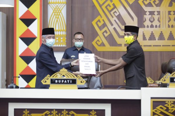 Bupati Pringsewu H Sujadi Sampaikan LKPJ 2019
