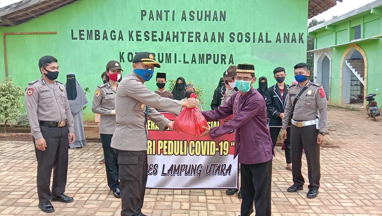 Polres Lampura Bagikan Sembako Tahap Keempat