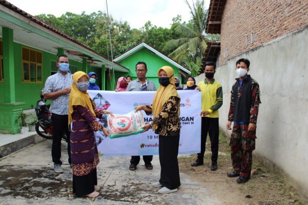 MCCC dan Lazismu Lampung Melaksanakan Gerakan Nasional Pembagian Sembako