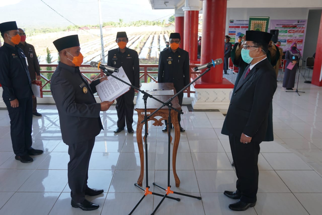 Dilantik Bupati, Thamrin Resmi Jadi Sekdakab Lamsel Definitif