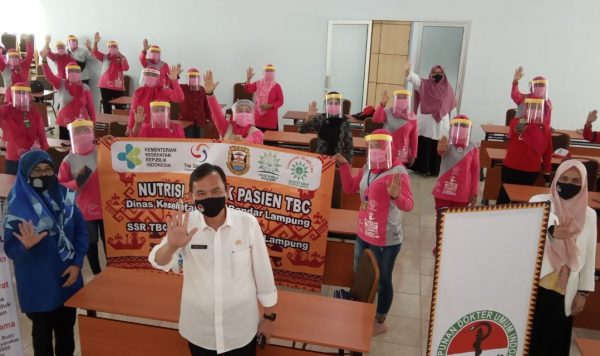 Hari Bhakti Dokter SSR TB Care Aisyiyah Bersama PDUI Berbagi