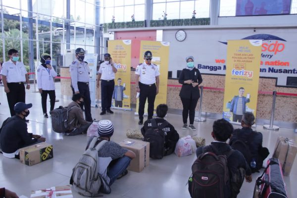 Tim Covid-19 Provinsi Lampung Kunjungi Posko Check Point Pelabuhan Bakauheni