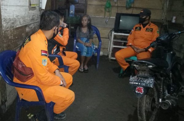 Nenek Khotijah Yang Dikabarkan Hilang Tergelincir di Sungai Way Semaka Ditemukan Diseberang Sungai