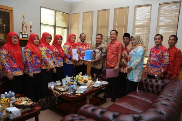 Terima Audensi GTKHNK 35+, Nanang Dukung Penuh Keinginan Guru dan Tenaga Pendidik Honorer Non-Katagori