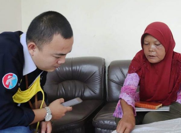 Miskin Dan Tidak Pernah Dapat Bantuan Mantan Cleaning Servis DPRD Lampung Barat Mengadu ke PWI