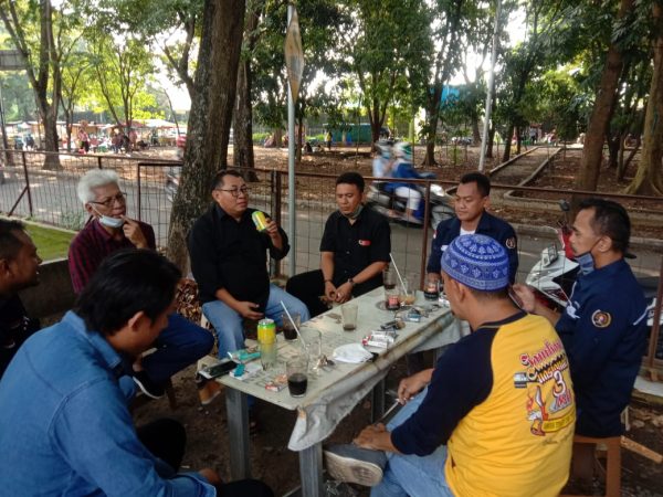 Firdaus dan Agus Sandjadirdja Beri Wejangan Pengurus PWI Banten