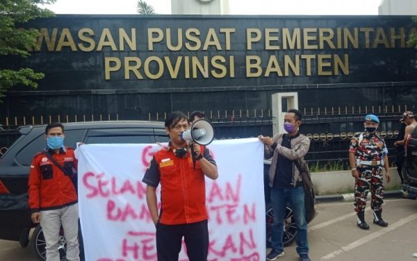 GMPB Banten Unjukrasa Soal Kasus Bank Banten dan Lelang Sport Center 