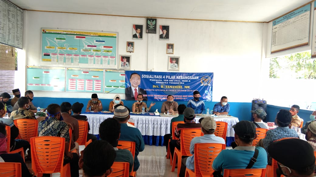 Anggota DPR-RI Tamanuri Sosialisasikan Empat Pilar Kebangsaan di Desa Tanjungiman