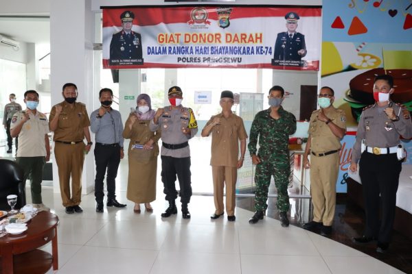 Rangkaian Hut Bhayangkan ke 74 Polres Pringsewu Donor Darah