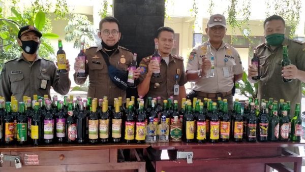 Tegakkan Perda, Satpol PP Kota Tangerang Razia Miras di Tiga Kecamatan
