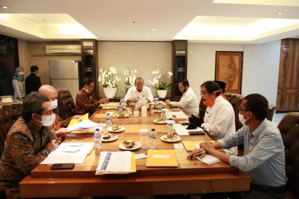 Wakil Ketua DPD-RI Imbau Menteri Perdagangan Kurangi Impor Sayuran dan Stabilisasi Harga Komoditas Karet