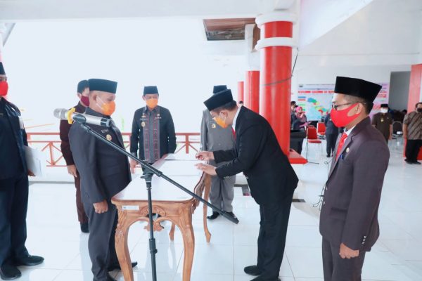 Isi Kekosongan Jabatan, Nanang Ermanto Lantik 15 Pejabat Eselon III dan IV