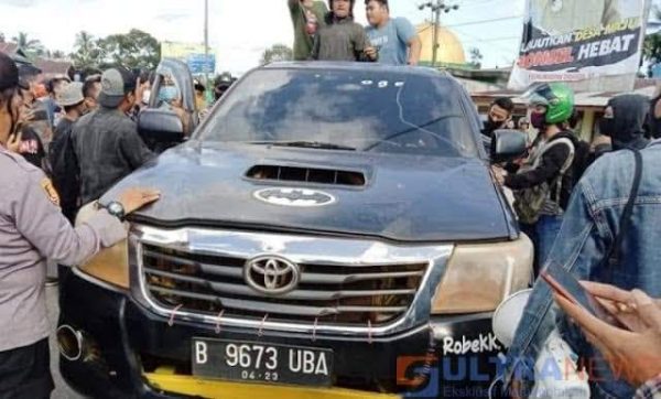 Demo Berujung Aksi Sweeping TKA di Kendari, 3 WNA China Disandera Massa